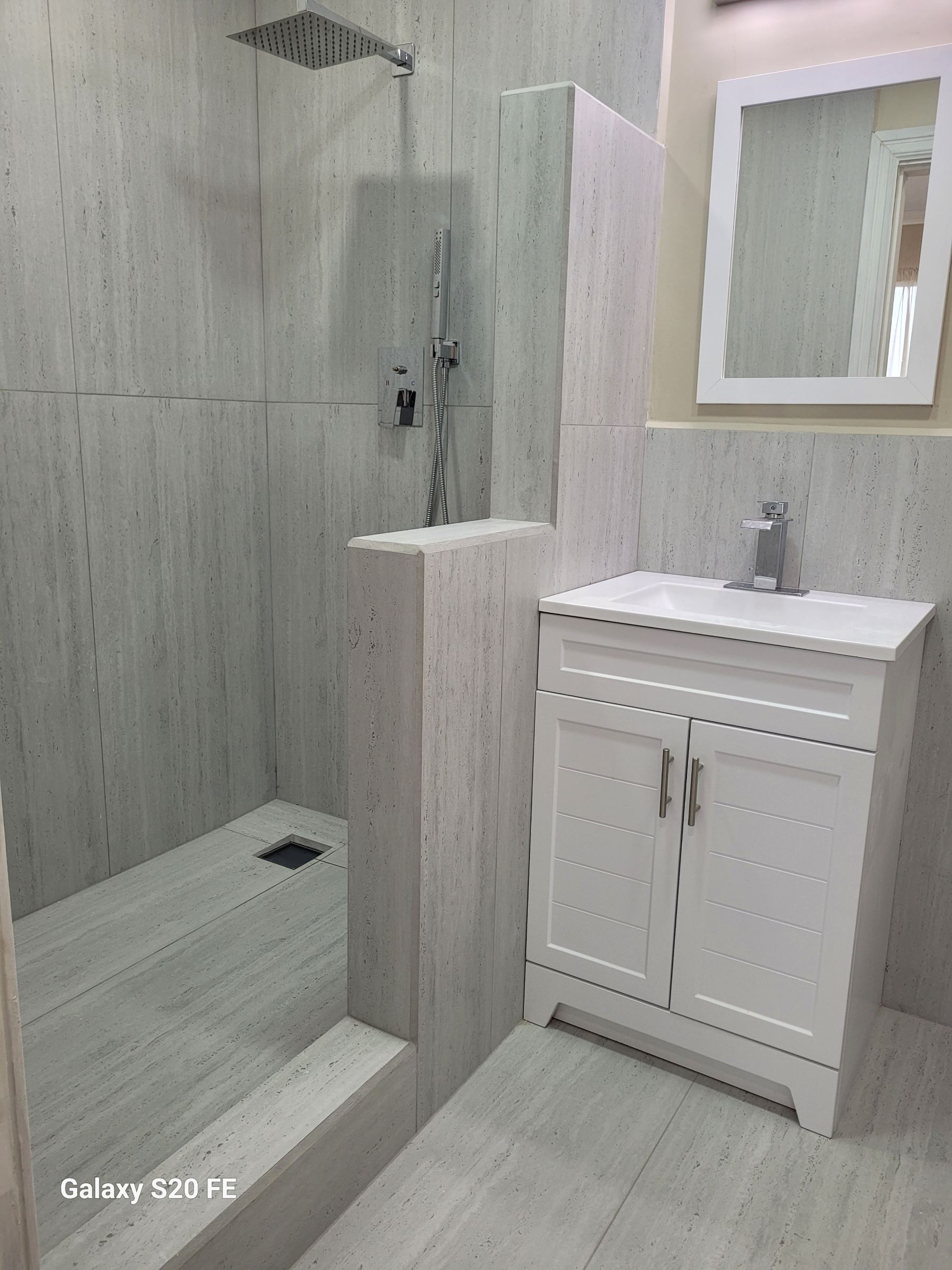 Bathroom vanity