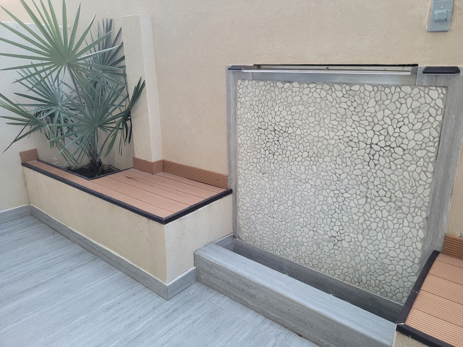 Decorative water feature